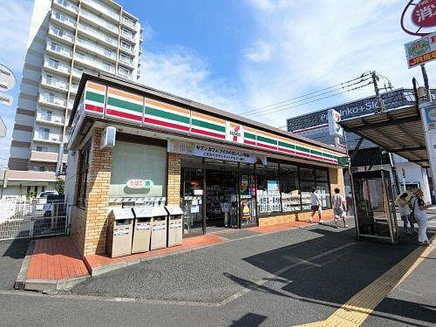セブンイレブン京成佐倉駅前店まで640m