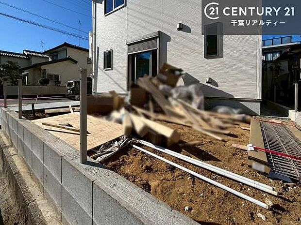 陽当たり良好なお庭です！晴れた日には青い空を見渡せる開放的な時間を楽しめます。