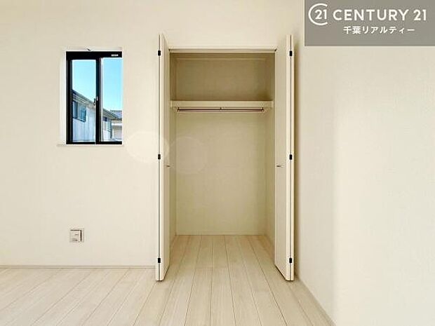 収納が充実しているからこそ、お部屋はいつも広々。掃除や片付けもラクになり、居心地の良い暮らしが続きます。