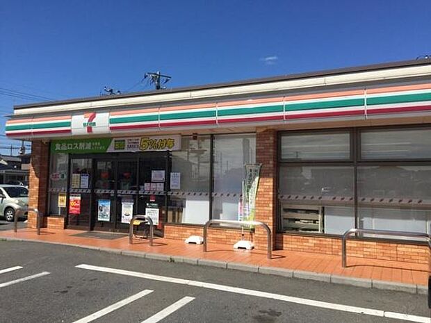 セブンイレブン千葉古市場町店まで217m