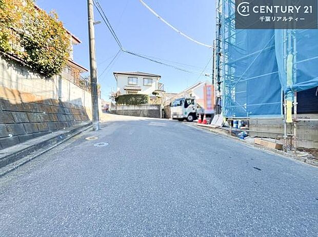 周辺環境や、お客様のご希望に合った物件も一緒にご案内を致します。住宅ローンアドバイザーによるご相談も承ります。当社はお問い合わせに即対応します！お待たせしません！