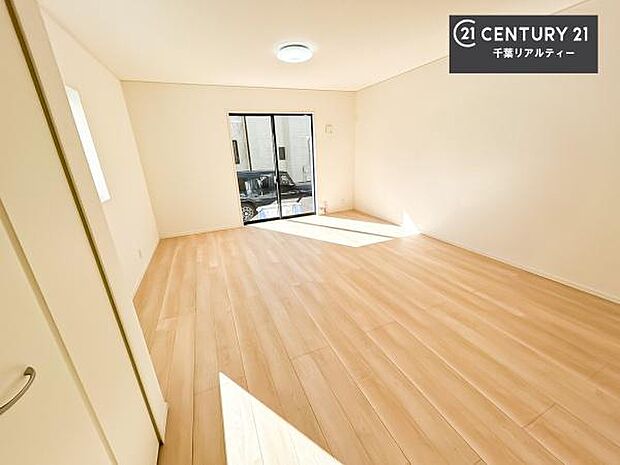 大切な家族が集まるからこそLDKにはこだわりたい。子供たちが元気に笑いながら走り回っている姿を見た時が「広い家にして良かった」と思う瞬間です。