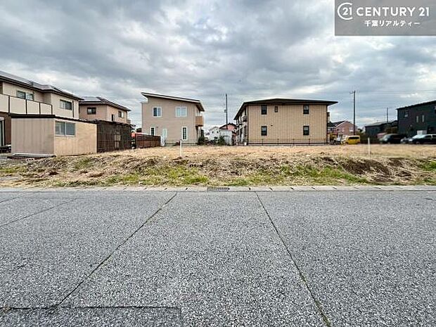 周辺環境や、お客様のご希望に合った物件も一緒にご案内を致します。住宅ローンアドバイザーによるご相談も承ります。当社はお問い合わせに即対応します!お待たせしません!