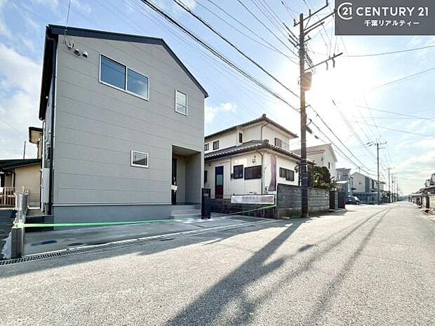 周辺環境や、お客様のご希望に合った物件も一緒にご案内を致します。住宅ローンアドバイザーによるご相談も承ります。当社はお問い合わせに即対応します！お待たせしません！