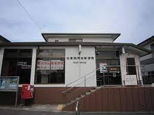 佐倉稲荷台郵便局まで681m