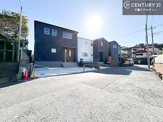 周辺環境や、お客様のご希望に合った物件も一緒にご案内を致します。住宅ローンアドバイザーによるご相談も承ります。当社はお問い合わせに即対応します！お待たせしません！