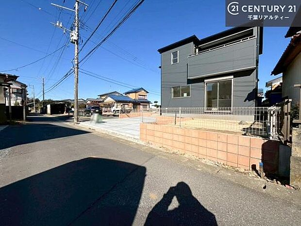 周辺環境や、お客様のご希望に合った物件も一緒にご案内を致します。住宅ローンアドバイザーによるご相談も承ります。当社はお問い合わせに即対応します！お待たせしません！