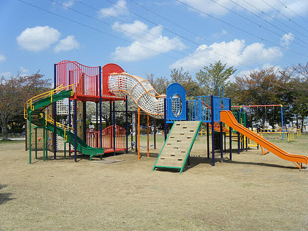 八幡公園まで1446m