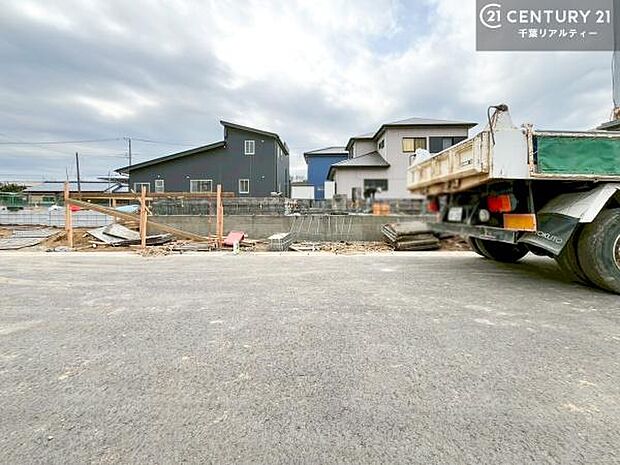 当日のご内覧も随時承っております!店舗駐車場完備&お子さまも楽しく過ごせるキッズスペースあり!ぜひご家族そろってお気軽にお越しください!