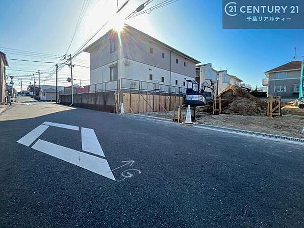 周辺環境や、お客様のご希望に合った物件も一緒にご案内を致します。住宅ローンアドバイザーによるご相談も承ります。当社はお問い合わせに即対応します!お待たせしません!