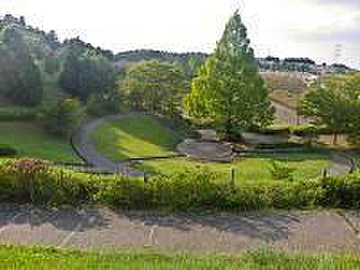 泉台中央公園まで465m