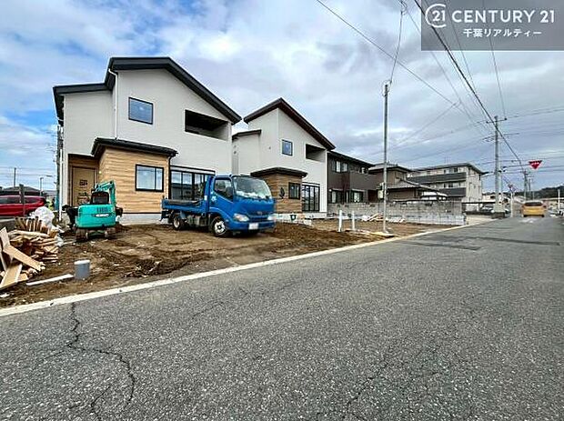 周辺環境や、お客様のご希望に合った物件も一緒にご案内を致します。住宅ローンアドバイザーによるご相談も承ります。当社はお問い合わせに即対応します!お待たせしません!