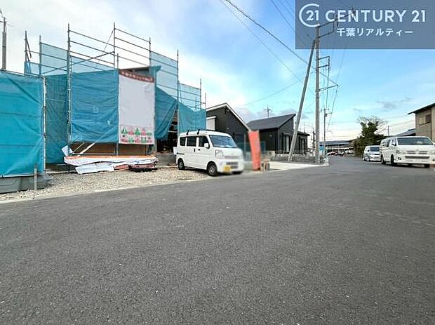 周辺環境や、お客様のご希望に合った物件も一緒にご案内を致します。住宅ローンアドバイザーによるご相談も承ります。当社はお問い合わせに即対応します!お待たせしません!