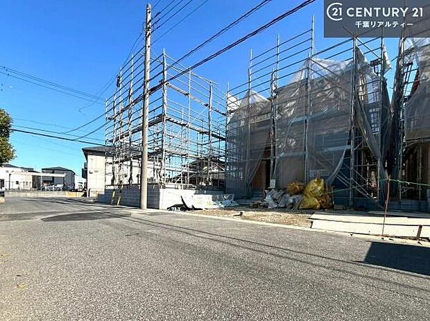 周辺環境や、お客様のご希望に合った物件も一緒にご案内を致します。住宅ローンアドバイザーによるご相談も承ります。当社はお問い合わせに即対応します!お待たせしません!