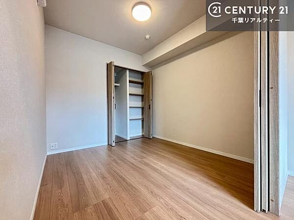 シンプルにデザインされているため、家具を選びません！お気に入りの家具を置いてくつろげる空間を作ることができます。