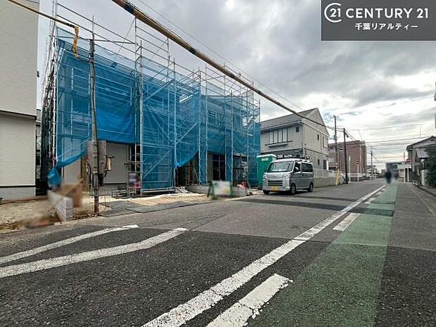 気になるお子様の学校までの道のりや駅までのルート、お買い物の場所などもご一緒にご案内いたします!