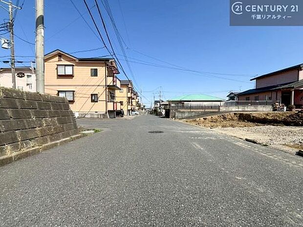 当日のご内覧も随時承っております!店舗駐車場完備&お子さまも楽しく過ごせるキッズスペースあり!ぜひご家族そろってお気軽にお越しください!