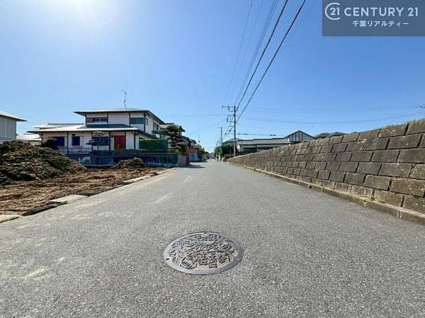 当日のご内覧も随時承っております!店舗駐車場完備&お子さまも楽しく過ごせるキッズスペースあり!ぜひご家族そろってお気軽にお越しください!