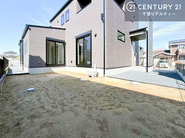 ちょっとしたお子様の遊び場として利用できます!リビングから様子が見えるので、安心してお子様を遊ばせられますね。