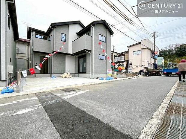 周辺環境や、お客様のご希望に合った物件も一緒にご案内を致します。住宅ローンアドバイザーによるご相談も承ります。当社はお問い合わせに即対応します!お待たせしません!