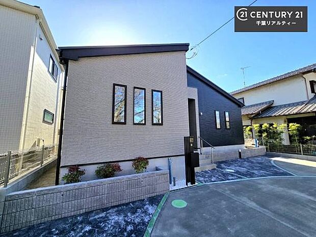 物件探しのご条件・ご要望・ご質問など、何なりと弊社スタッフまでお申し付けください!不動産に関することなら、どのようなことでも誠心誠意対応させて頂きます。