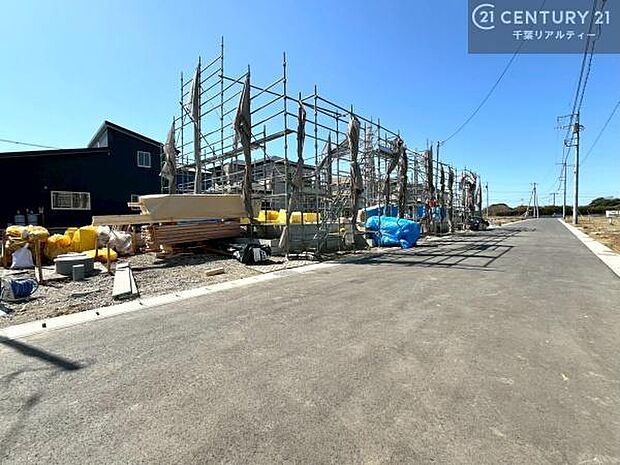 当日のご内覧も随時承っております!店舗駐車場完備&お子さまも楽しく過ごせるキッズスペースあり!ぜひご家族そろってお気軽にお越しください!