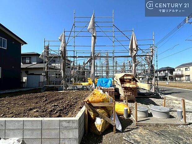 本物件にご興味をお持ちいただけましたら、どうぞお気軽にお問い合わせください。担当スタッフが、丁寧にご案内いたします。