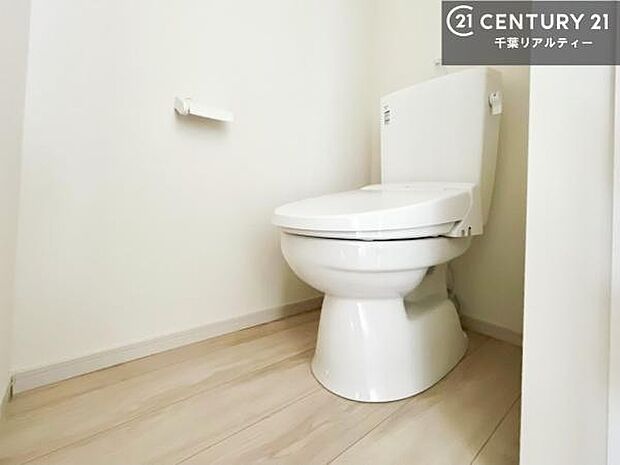 清潔感のある色味のお手洗いです!さわやかでスッキリする空間です!白を基調としているので、お手入れがしやすいトイレです!(施工例)