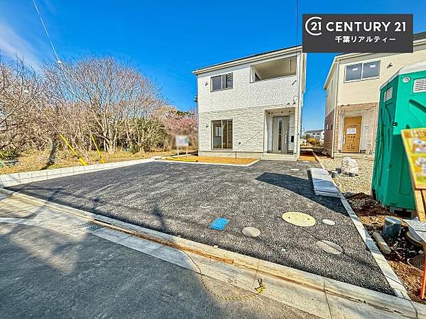 カースペース付きなのでマイカーをお持ちの方も安心ですね!ぜひ現地にてお確かめくださいませ!