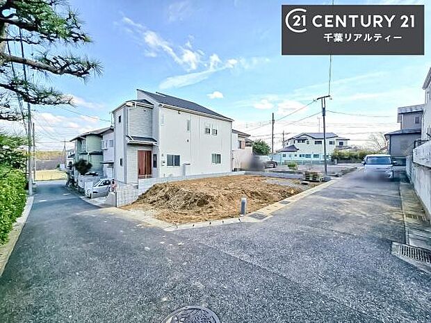 周辺環境や、お客様のご希望に合った物件も一緒にご案内を致します。住宅ローンアドバイザーによるご相談も承ります。当社はお問い合わせに即対応します!お待たせしません!