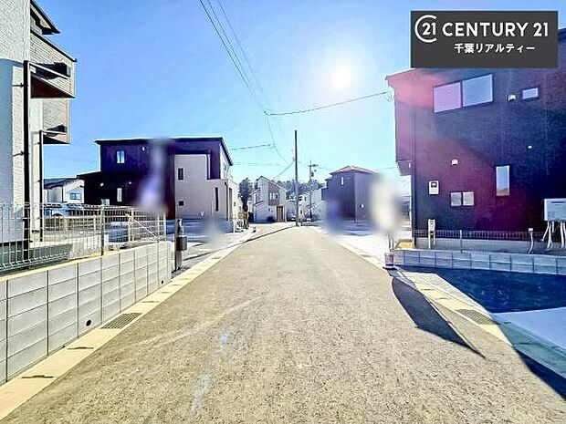 周辺環境や、お客様のご希望に合った物件も一緒にご案内を致します。住宅ローンアドバイザーによるご相談も承ります。当社はお問い合わせに即対応します!お待たせしません!