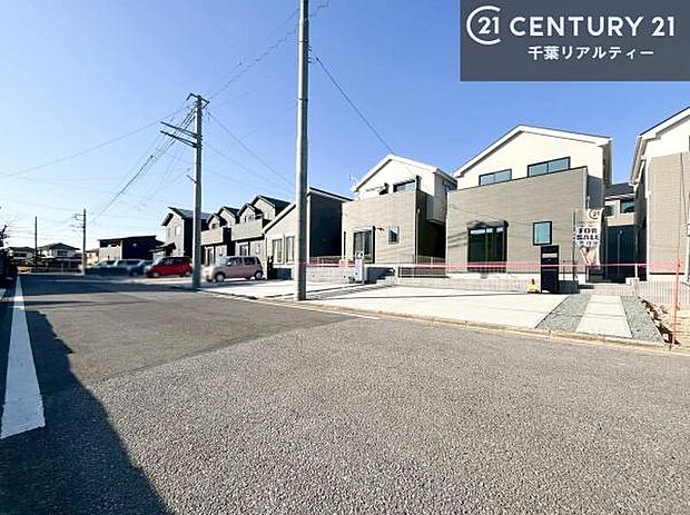 周辺環境や、お客様のご希望に合った物件も一緒にご案内を致します。住宅ローンアドバイザーによるご相談も承ります。当社はお問い合わせに即対応します!お待たせしません!