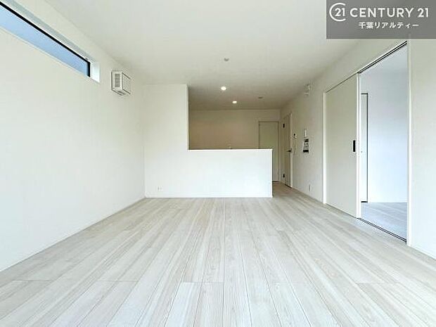 心地良いリビングは家族が自然と集まります。家族団欒の時間が増えそうです。ご家族と、より一層充実した時間を過ごせそうですね。