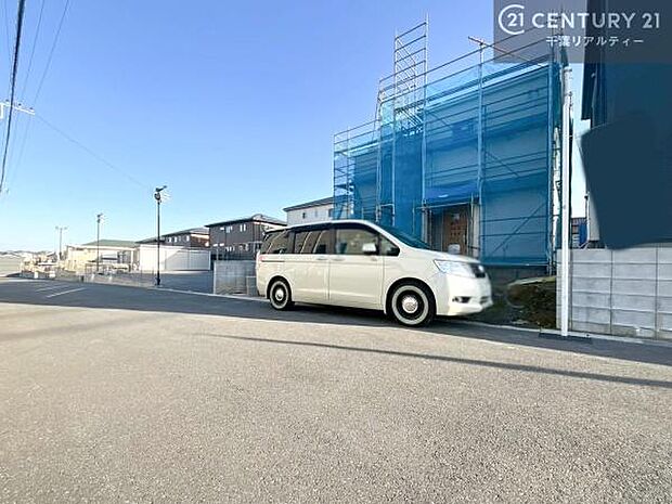 周辺環境や、お客様のご希望に合った物件も一緒にご案内を致します。住宅ローンアドバイザーによるご相談も承ります。当社はお問い合わせに即対応します!お待たせしません!