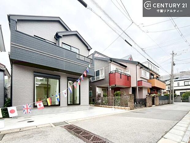 周辺環境や、お客様のご希望に合った物件も一緒にご案内を致します。住宅ローンアドバイザーによるご相談も承ります。当社はお問い合わせに即対応します!お待たせしません!