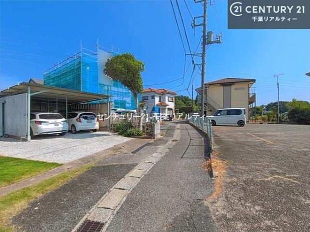 周辺環境や、お客様のご希望に合った物件も一緒にご案内を致します。住宅ローンアドバイザーによるご相談も承ります。当社はお問い合わせに即対応します!お待たせしません!