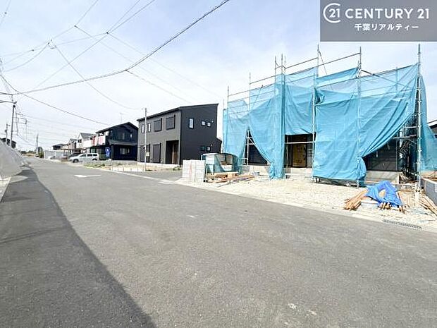 当日のご内覧も随時承っております!店舗駐車場完備&お子さまも楽しく過ごせるキッズスペースあり!ぜひご家族そろってお気軽にお越しください!