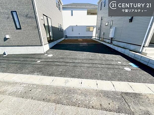 カースペース付きなのでマイカーをお持ちの方も安心ですね!ぜひ現地にてお確かめくださいませ!