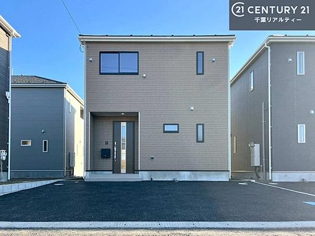 カースペース付きなのでマイカーをお持ちの方も安心ですね!ぜひ現地にてお確かめくださいませ!