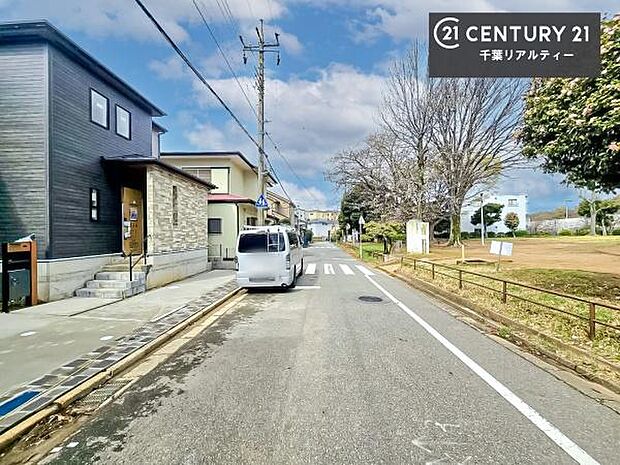 周辺環境や、お客様のご希望に合った物件も一緒にご案内を致します。住宅ローンアドバイザーによるご相談も承ります。当社はお問い合わせに即対応します!お待たせしません!