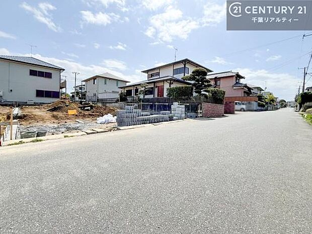 周辺環境や、お客様のご希望に合った物件も一緒にご案内を致します。住宅ローンアドバイザーによるご相談も承ります。当社はお問い合わせに即対応します!お待たせしません!