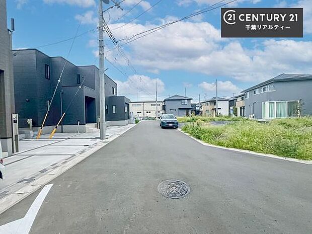 周辺環境や、お客様のご希望に合った物件も一緒にご案内を致します。住宅ローンアドバイザーによるご相談も承ります。当社はお問い合わせに即対応します!お待たせしません!