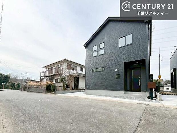 気になるお子様の学校までの道のりや駅までのルート、お買い物の場所などもご一緒にご案内いたします!