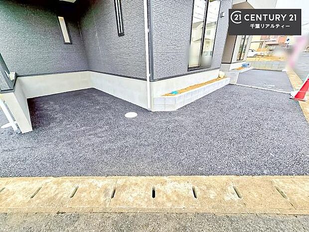 カースペース付きなのでマイカーをお持ちの方も安心ですね!ぜひ現地にてお確かめくださいませ!