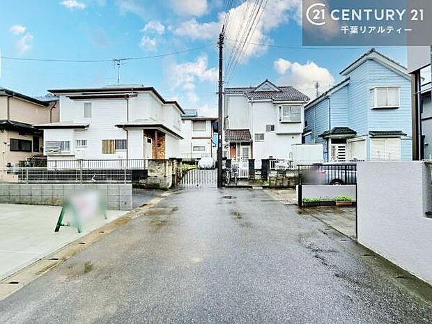 周辺環境や、お客様のご希望に合った物件も一緒にご案内を致します。住宅ローンアドバイザーによるご相談も承ります。当社はお問い合わせに即対応します!お待たせしません!