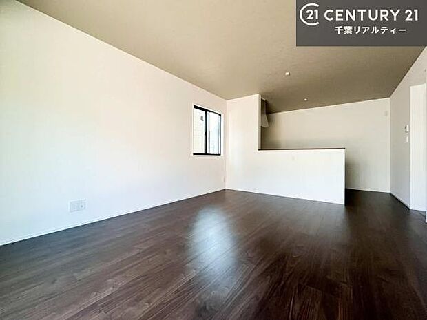 大切な家族が集まるからこそLDKにはこだわりたい。子供たちが元気に笑いながら走り回っている姿を見た時が「広い家にして良かった」と思う瞬間です。