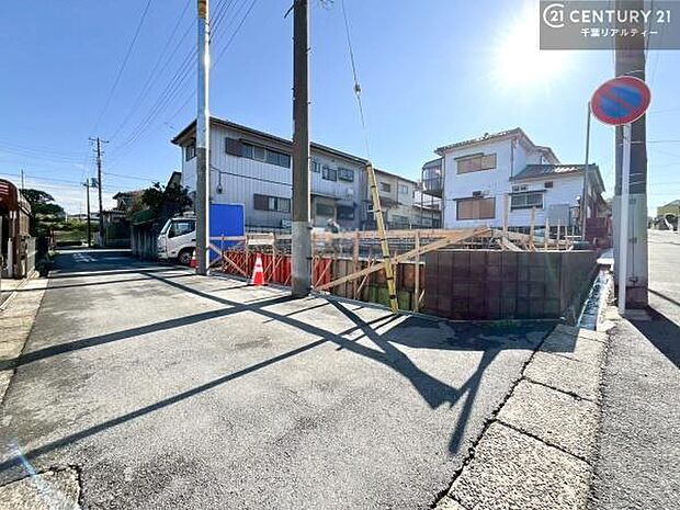 心ゆくまで現地をご覧いただけるよう、即日案内のご用意も整えております。お気軽にお問い合わせの上、理想の暮らしへの一歩をお進めください！