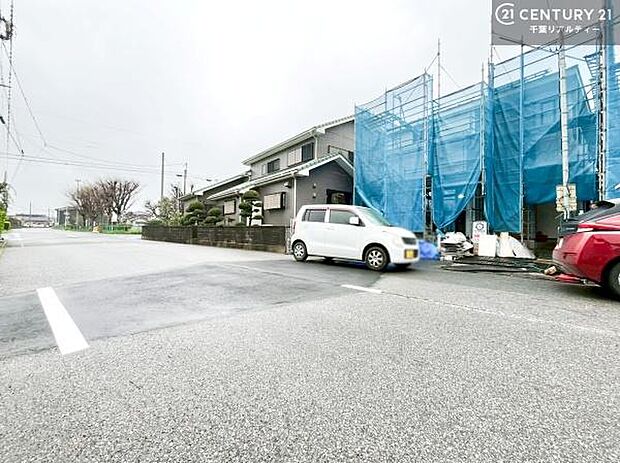 【現地販売会開催中】気になるお子様の学校までの道のりや駅までのルート、お買い物の場所などもご一緒にご案内いたします!