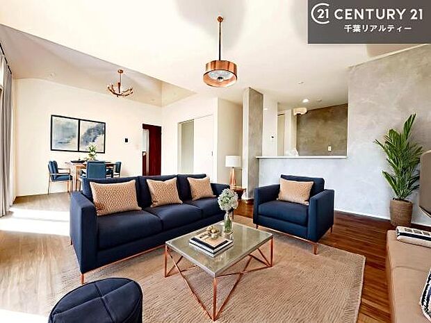 家具はCGパースです。大切な家族が集まるからこそLDKにはこだわりたい。子供たちが元気に笑いながら走り回っている姿を見た時が「広い家にして良かった」と思う瞬間です。