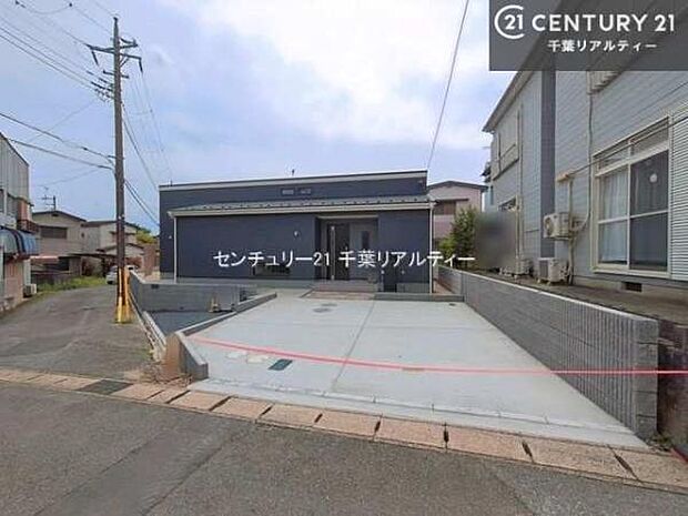 カースペース付きなのでマイカーをお持ちの方も安心ですね!ぜひ現地にてお確かめくださいませ!